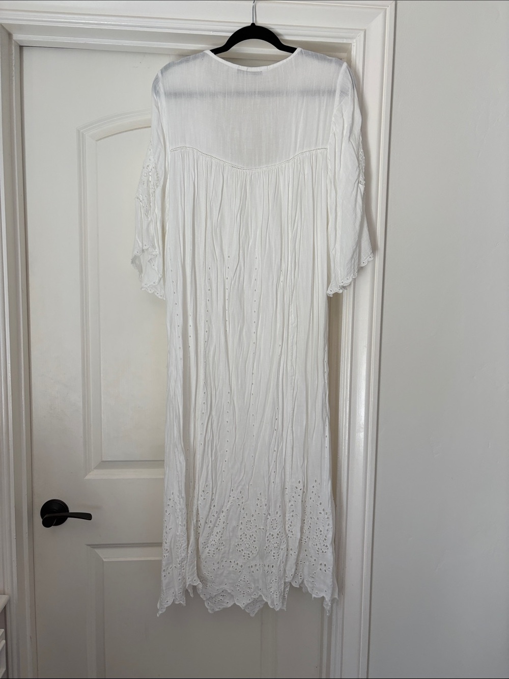 Zara White Eyelet Maxi Dress - Picture 5 of 5